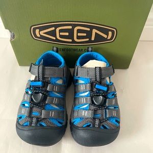 NEW KEEN Newport H2 Water Friendly Sandal Sz8